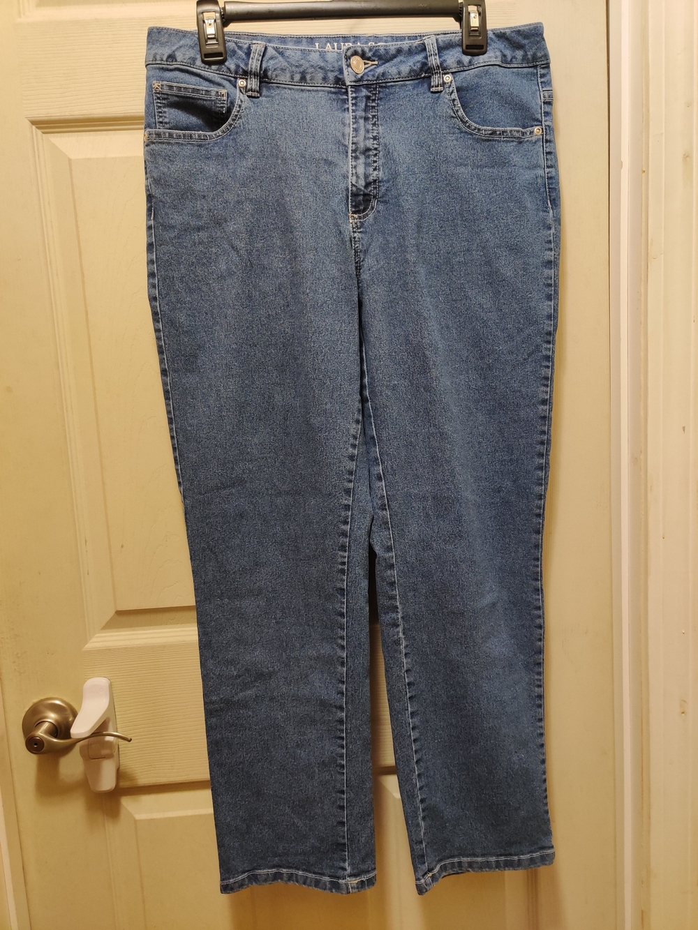 Laura Scott Classic Straight-Leg Women’s Jeans